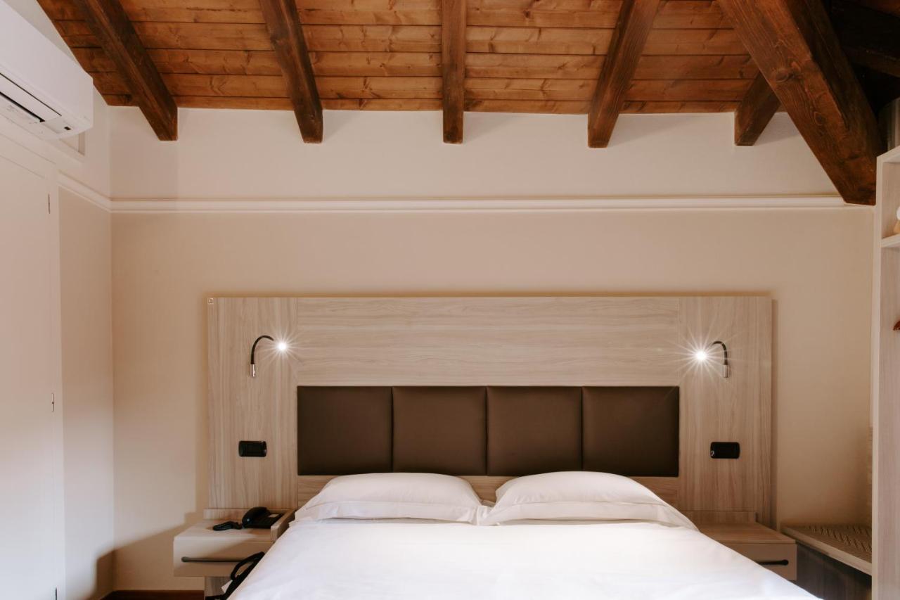בודירו Country House Santa Maria Maddalena מראה חיצוני תמונה