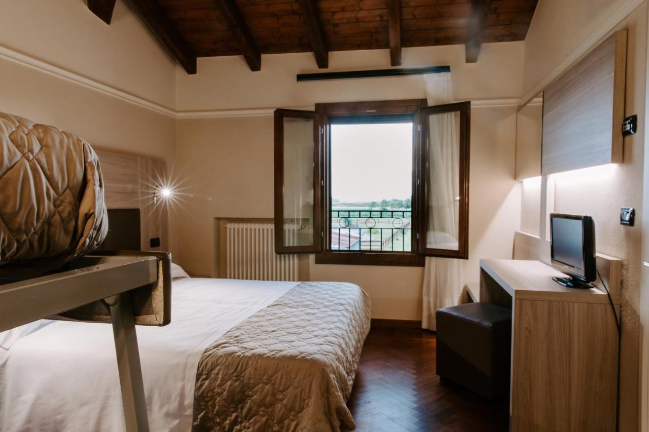 בודירו Country House Santa Maria Maddalena מראה חיצוני תמונה